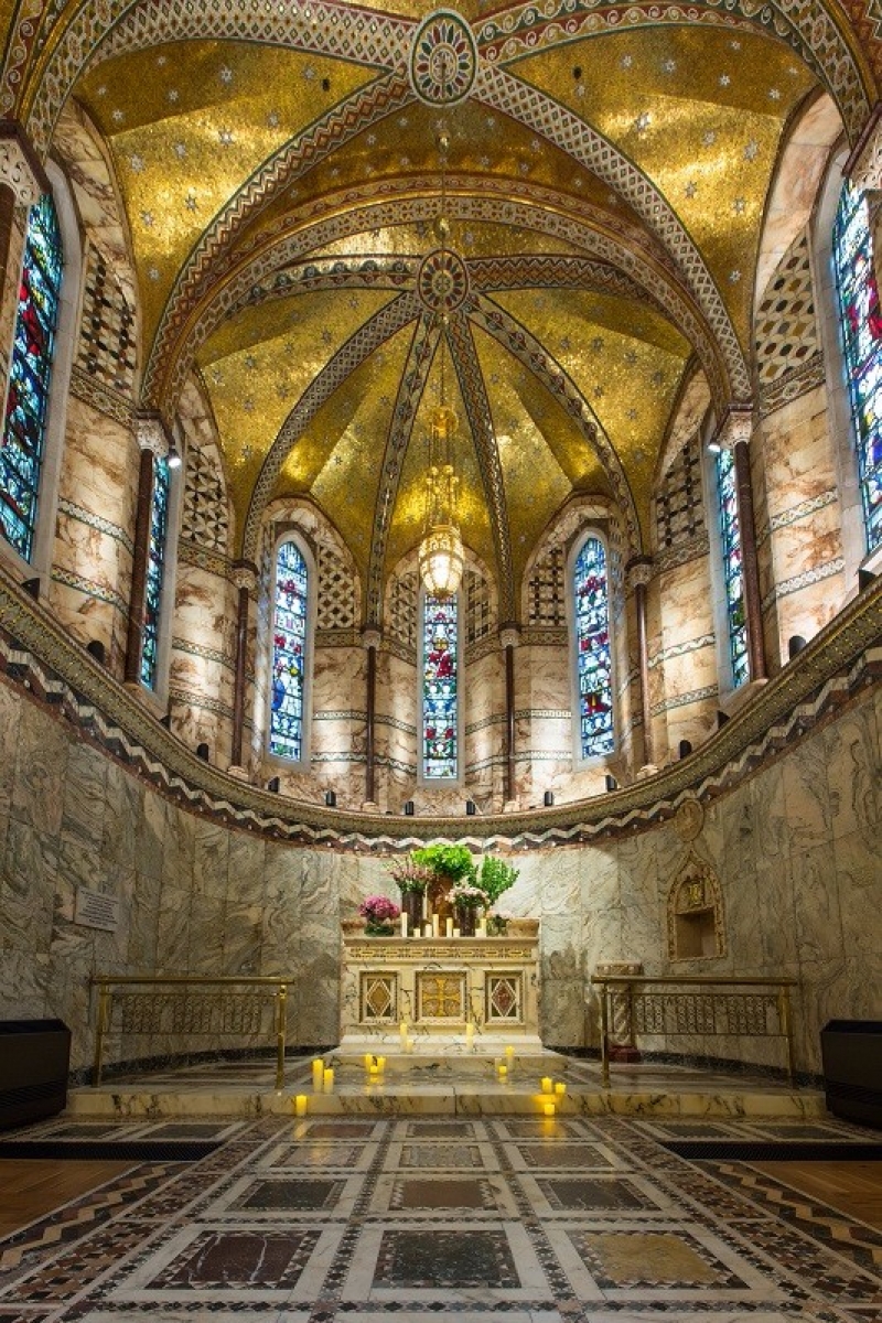 _X0R9473 The Fitzrovia Chapel