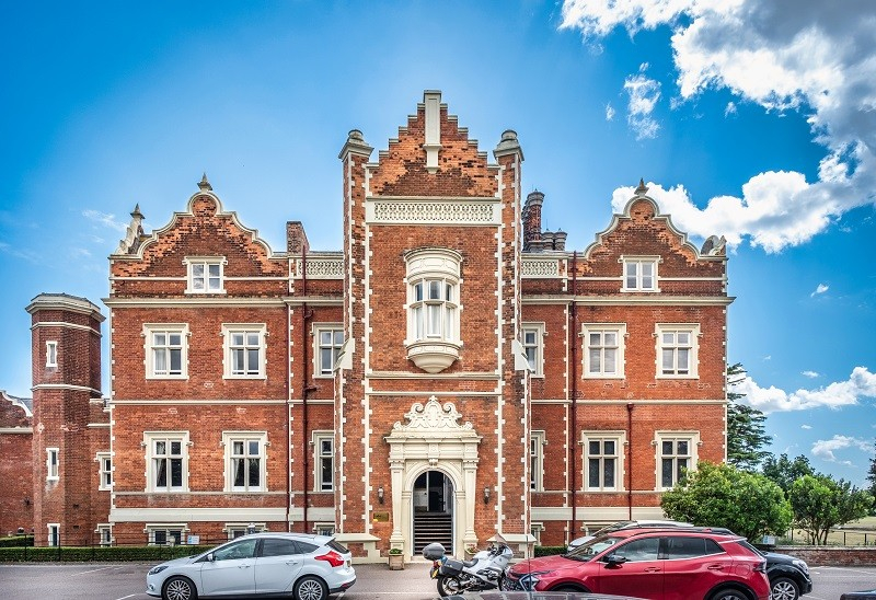 Wivenhoe House Hotel